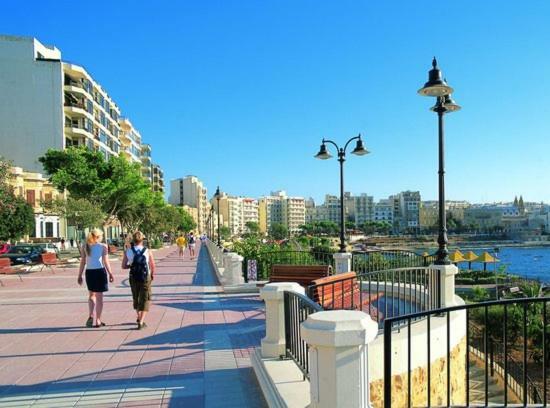 Apartamento Cosy 1Br Penthouse With Terrace, Great Location Gzira Exterior foto